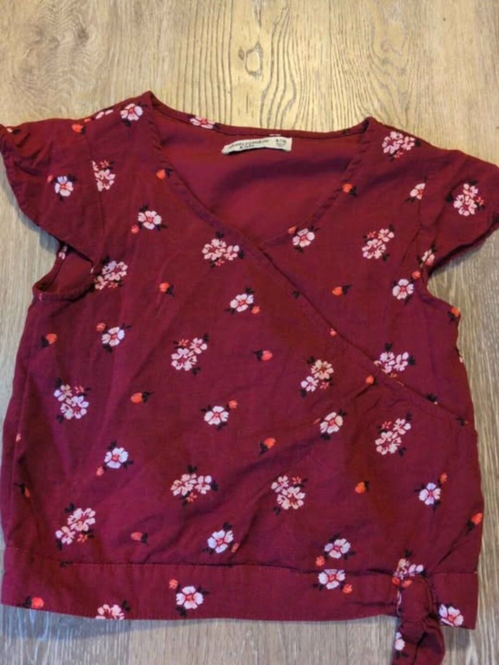 Abercrombie Kids Floral Wrap Top Size 9/10